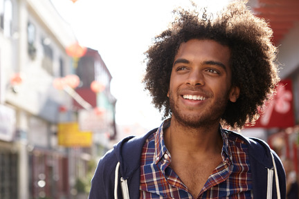 China_lifestyle_advertising_photographer_los_angeles_la_commercial_photographer_young_fun_smile_hip_urban_cool_black_guy_african_american_male_afro_big_hair_beard_mike_henry